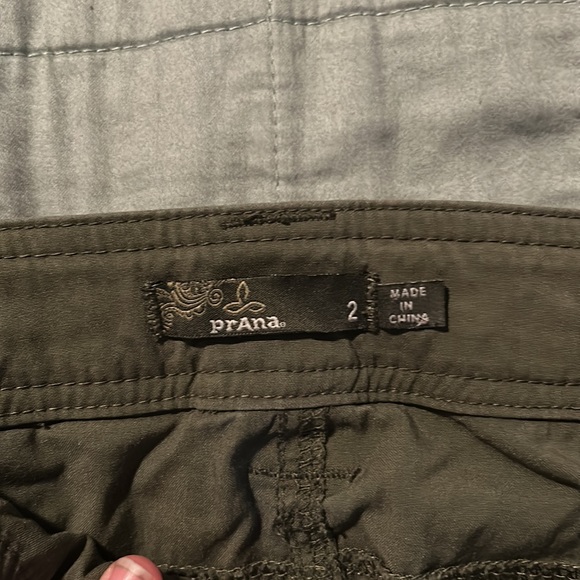 Green. Prana hiking pants. Size 2. Good condition. - Picture 2 of 4
